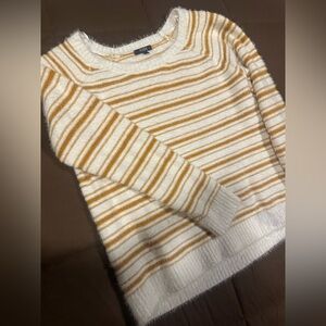 NYDJ Sweater Size Large - Like New